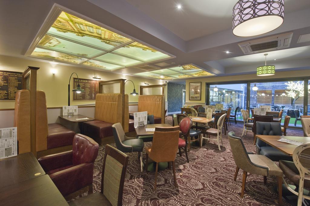 Hotel The Red Lion Wetherspoon 3*